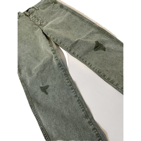 7 For All Mankind High Waist Cropped Straight Jeans. Size 28. NWT. MSRP $208. - Picture 6 of 13